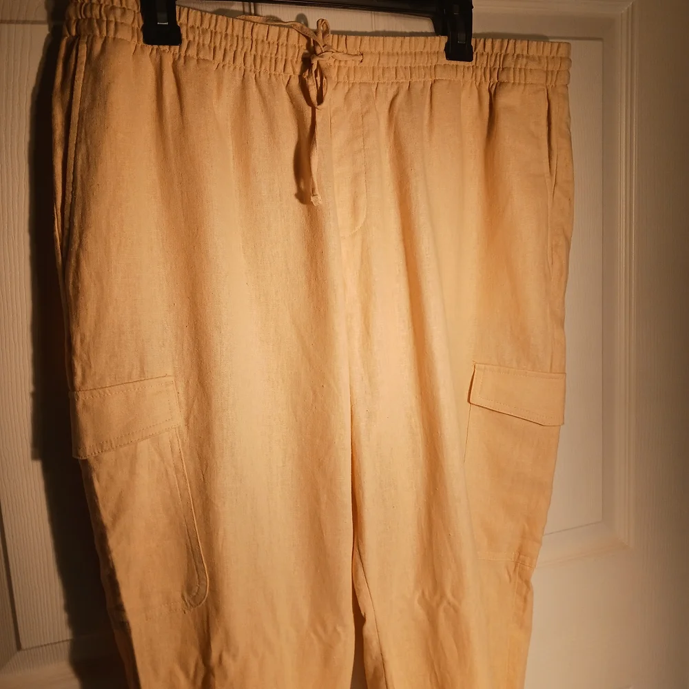 Banana Republic Women's Cream Cargo Pants Linen Blend